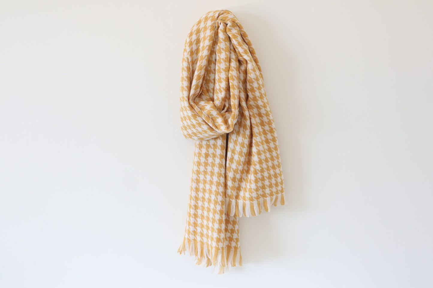 Houndstooth Scarf - Golden Ginko