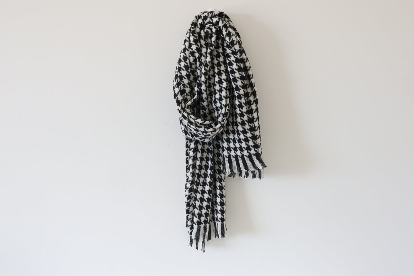 Houndstooth Scarf - Posh Goth